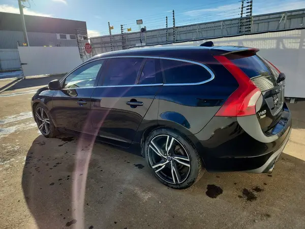YV149MSR3H1362253 2017 VOLVO V60 - Image 2