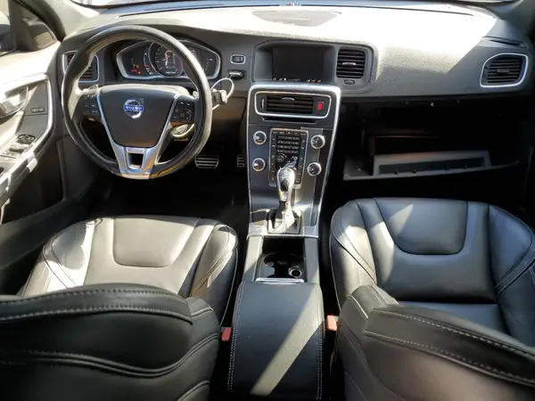 YV149MSS2H1372548 2017 VOLVO V60 - Image 8