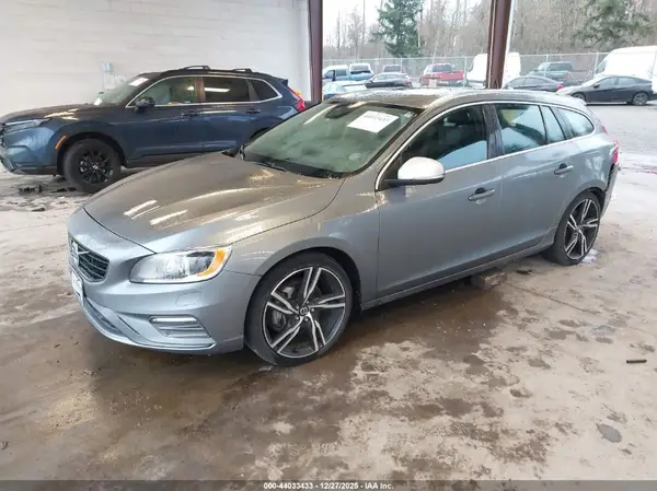 YV149MSS4H1343245 2017 VOLVO V60 - Image 2