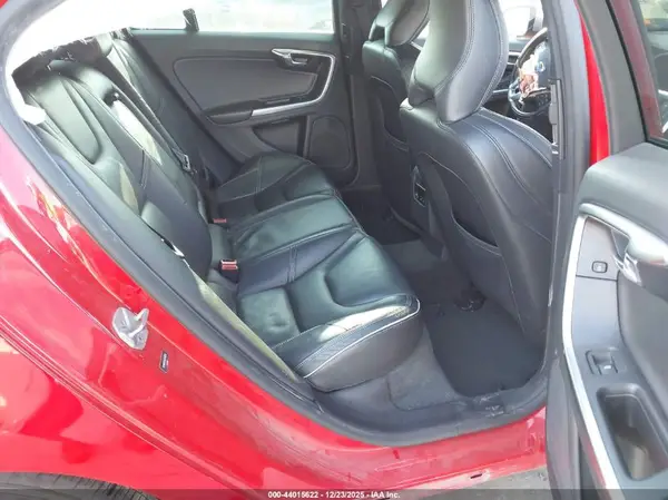 YV149MTS4G2415519 2016 VOLVO S60 - Image 8