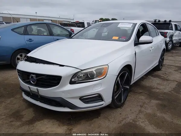 YV149MTS6G2406112 2016 VOLVO S60 - Image 2