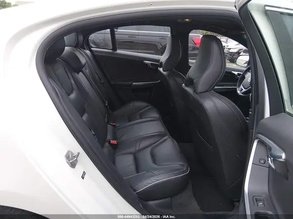 YV149MTS6G2406112 2016 VOLVO S60 - Image 8
