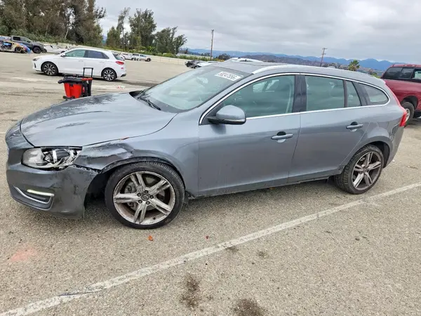 YV1612SK1G1311372 2016 VOLVO V60 - Image 1