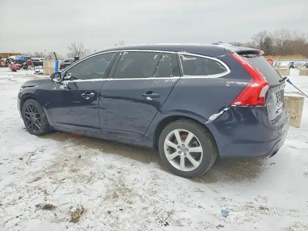YV1612SK4G1310393 2016 VOLVO V60 - Image 2
