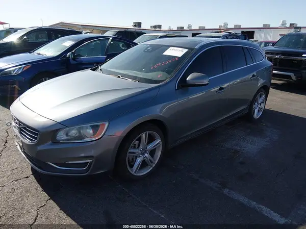 YV1612SK7G1310226 2016 VOLVO V60 - Image 2
