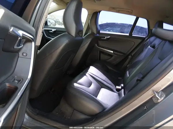 YV1612SK7G1310226 2016 VOLVO V60 - Image 8