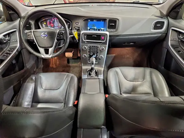 YV1612SK7G1311490 2016 VOLVO V60 - Image 8