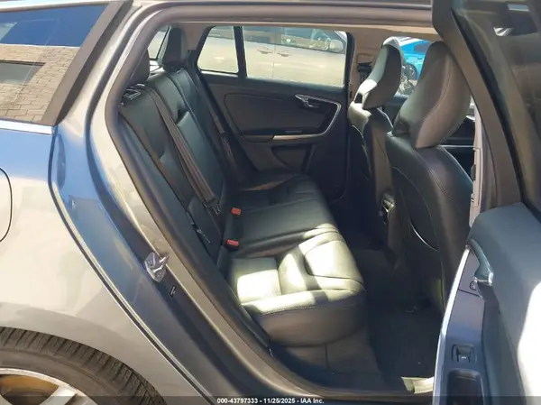 YV1612SK7G1311506 2016 VOLVO V60 - Image 8