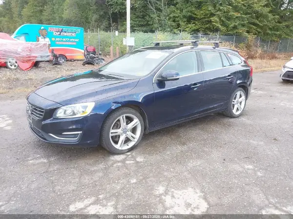 YV1612SK8G1306945 2016 VOLVO V60 - Image 2