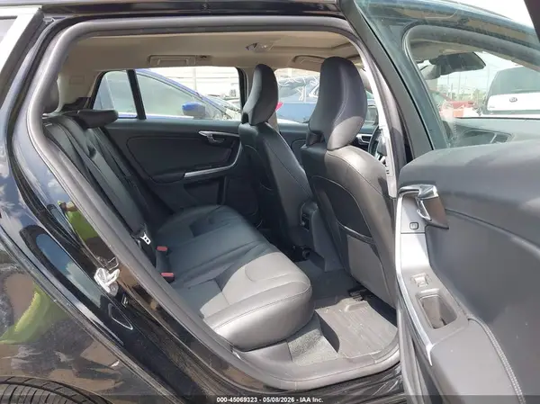 YV1612SKXG1307949 2016 VOLVO V60 - Image 8