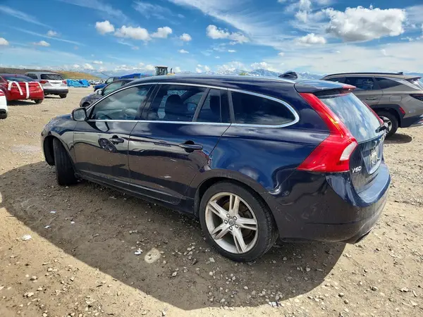 YV1612SKXG1312102 2016 VOLVO V60 - Image 2