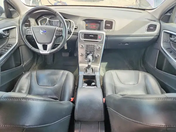 YV1612SKXG1312102 2016 VOLVO V60 - Image 8