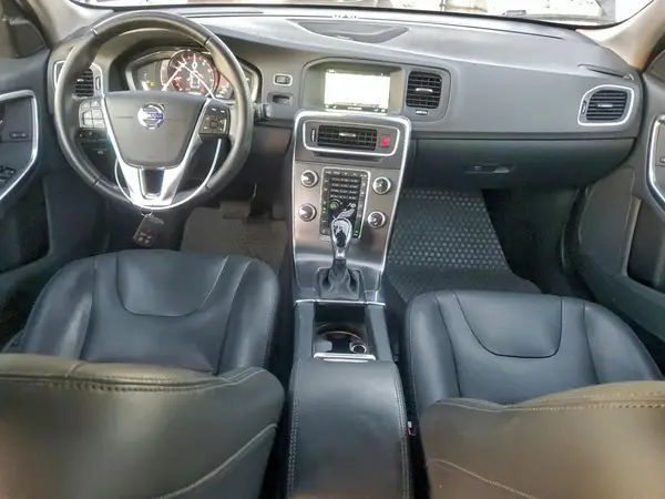 YV1612SM1G1316637 2016 VOLVO V60 - Image 8