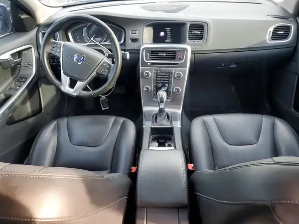 YV1612SM1G1325337 2016 VOLVO V60 - Image 8