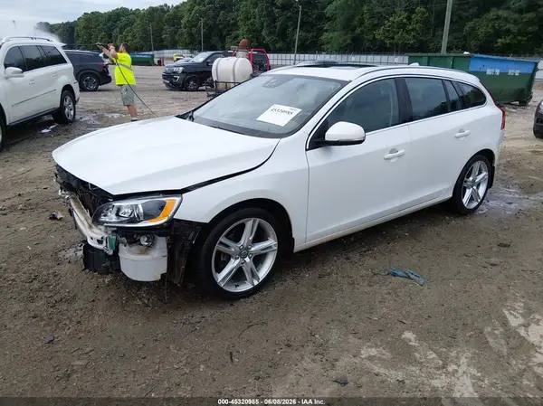 YV1612SM9G1311847 2016 VOLVO V60 - Image 2
