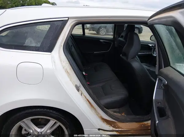 YV1612SM9G1311847 2016 VOLVO V60 - Image 8