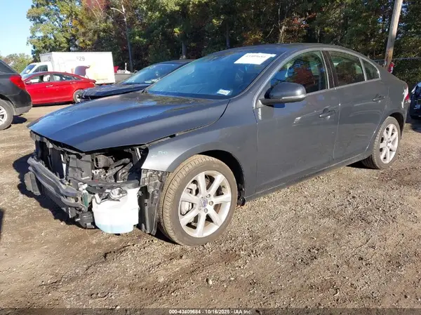 YV1612TK0G2410967 2016 VOLVO S60 - Image 2