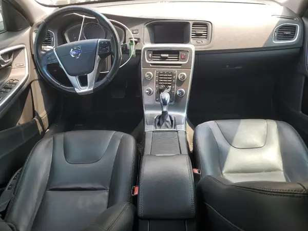 YV1612TK1G2390695 2016 VOLVO S60 - Image 8