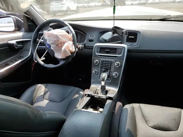 YV1612TK1G2396450 2016 VOLVO S60 - Image 8