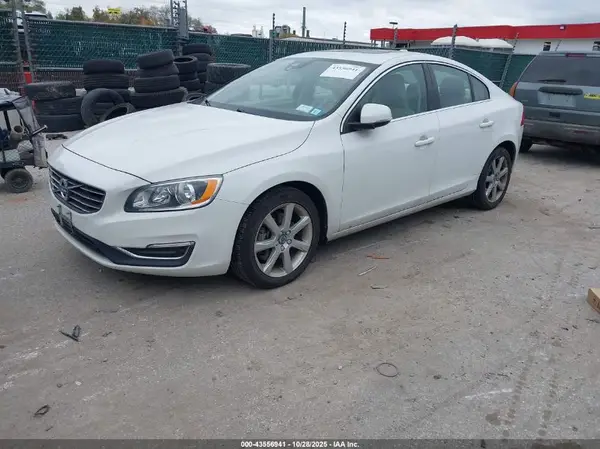 YV1612TK1G2396786 2016 VOLVO S60 - Image 2