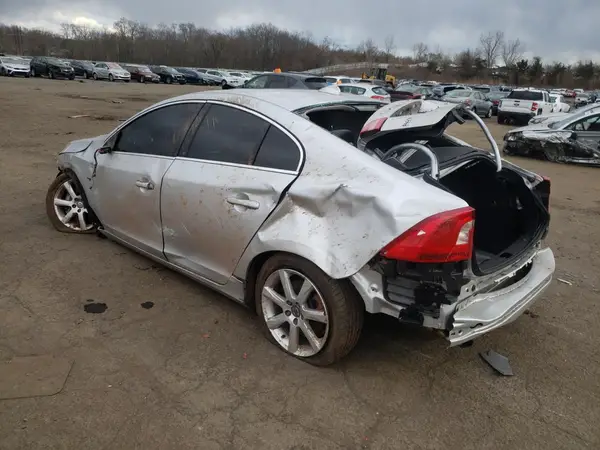 YV1612TK2G2399423 2016 VOLVO S60 - Image 2