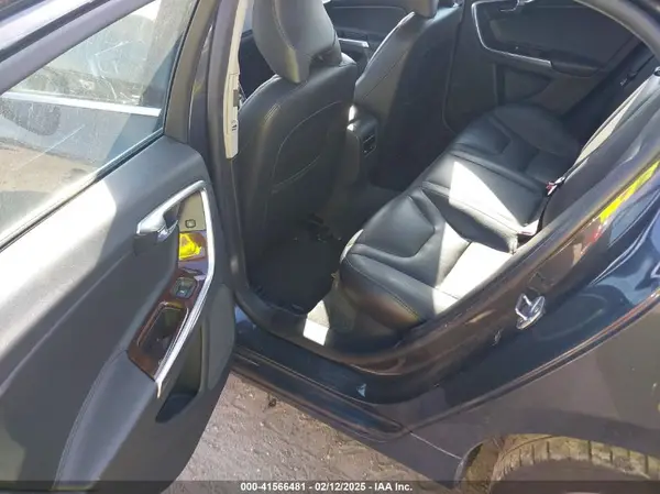 YV1612TK2G2412915 2016 VOLVO S60 - Image 8