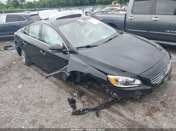 YV1612TK3G2411949 2016 VOLVO S60 - Image 1