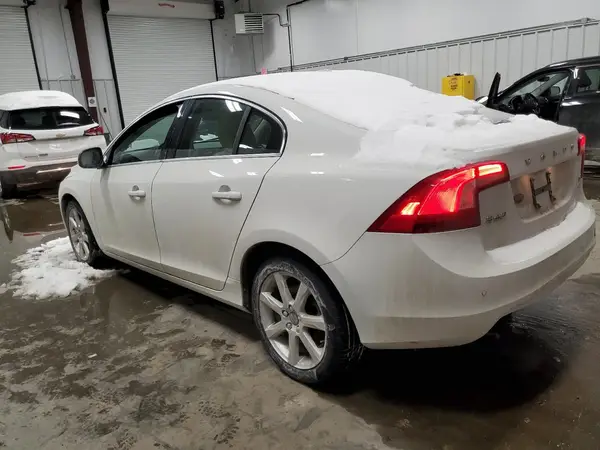 YV1612TK4G2400572 2016 VOLVO S60 - Image 2