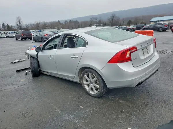 YV1612TK8G2393917 2016 VOLVO S60 - Image 2