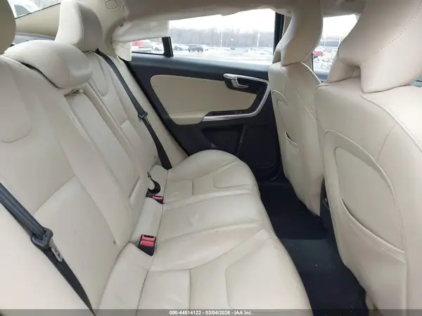 YV1612TK8G2405385 2016 VOLVO S60 - Image 8