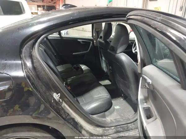 YV1612TKXG2391800 2016 VOLVO S60 - Image 8