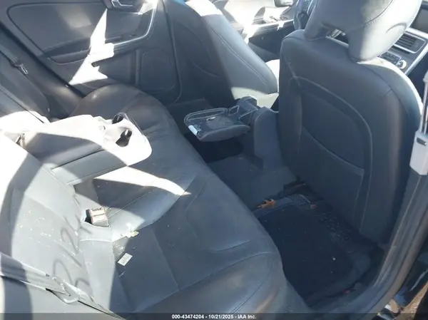 YV1612TKXG2392123 2016 VOLVO S60 - Image 8