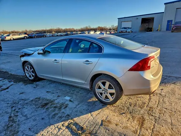 YV1612TKXG2393756 2016 VOLVO S60 - Image 2