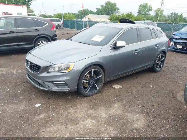YV1902SP8G1305726 2016 VOLVO V60 - Image 2