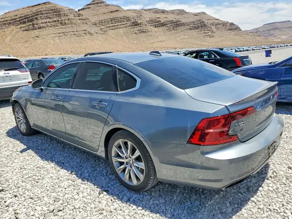 YV1A22MK0H1014972 2017 VOLVO S90 - Image 2