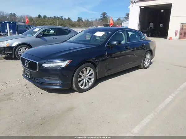 YV1A22MK1H1004516 2017 VOLVO S90 - Image 2