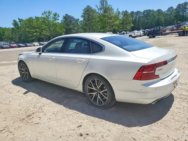 YV1A22MK1H1010302 2017 VOLVO S90 - Image 2