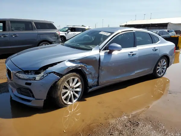 YV1A22MK1H1013068 2017 VOLVO S90 - Image 1