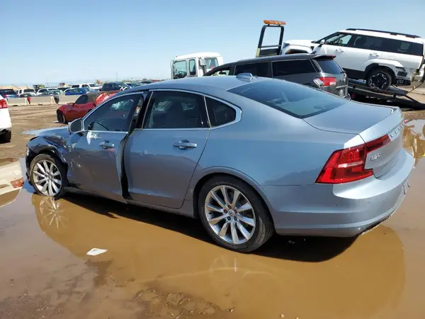YV1A22MK1H1013068 2017 VOLVO S90 - Image 2