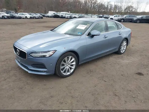 YV1A22MK2H1005285 2017 VOLVO S90 - Image 2