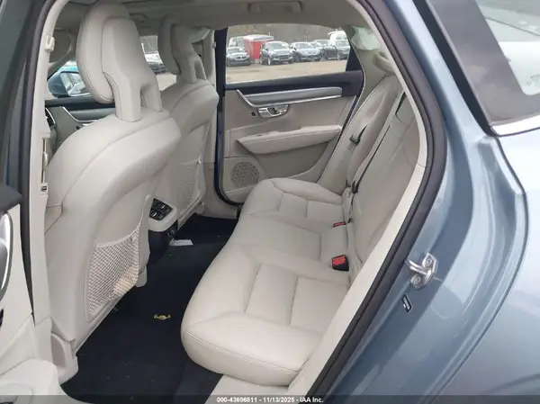 YV1A22MK2H1005285 2017 VOLVO S90 - Image 8