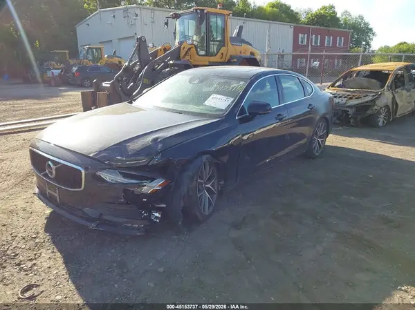 YV1A22MK2H1010695 2017 VOLVO S90 - Image 2