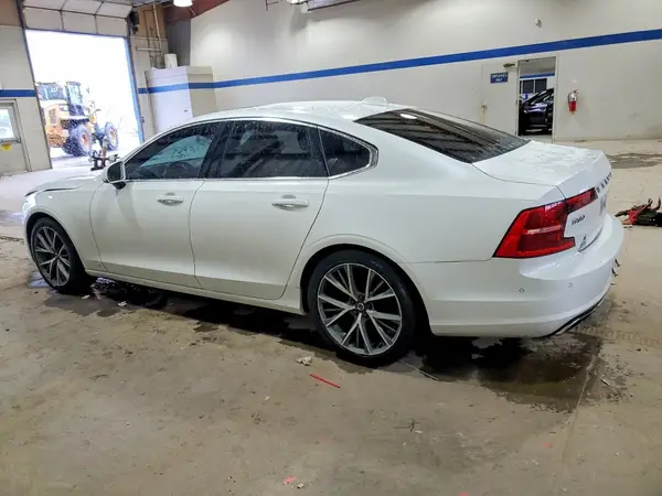 YV1A22MK2H1011846 2017 VOLVO S90 - Image 2