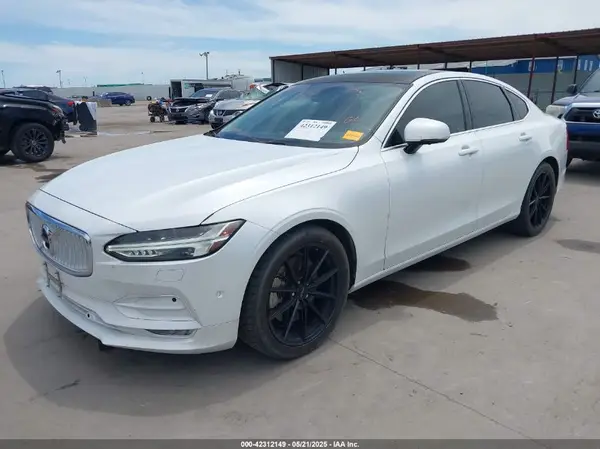 YV1A22MK3H1004999 2017 VOLVO S90 - Image 2