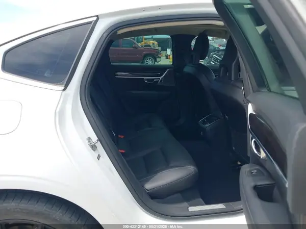 YV1A22MK3H1004999 2017 VOLVO S90 - Image 8