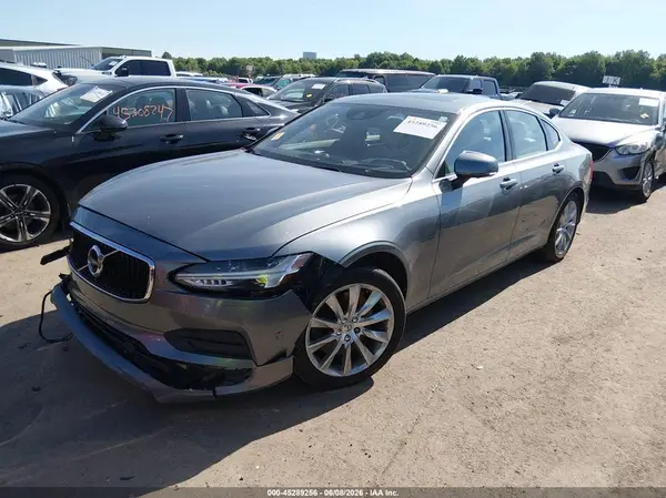 YV1A22MK3H1013170 2017 VOLVO S90 - Image 2