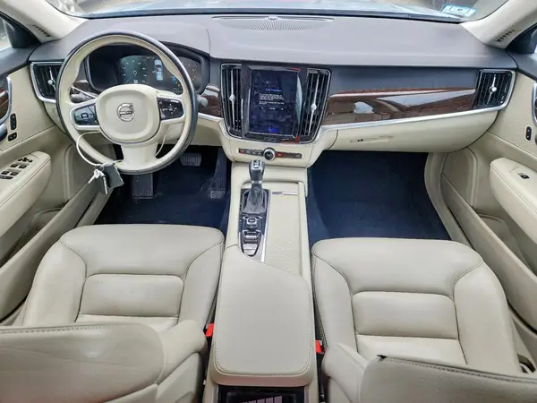 YV1A22MK3H1014769 2017 VOLVO S90 - Image 8