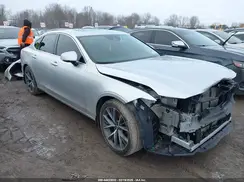 YV1A22MK3H1015825 2017 VOLVO S90