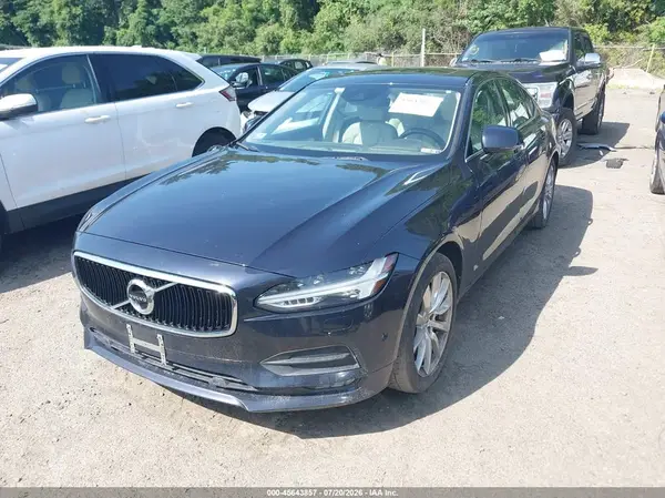 YV1A22MK4H1005210 2017 VOLVO S90 - Image 2
