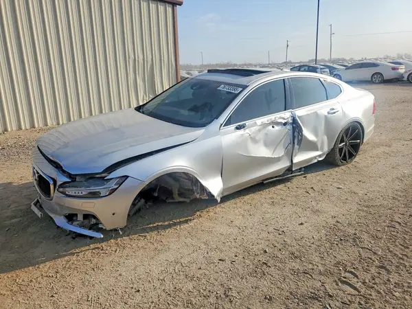 YV1A22MK4H1010021 2017 VOLVO S90 - Image 1